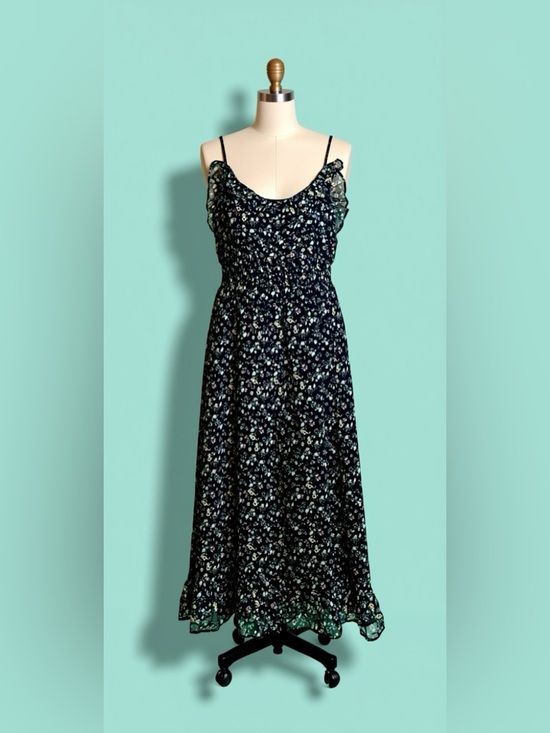 Forever 21 Dresses & Skirts - Floral Ruffle Maxi Forever 21 Smocked Waist Dress - Black / Multi - Sz Med